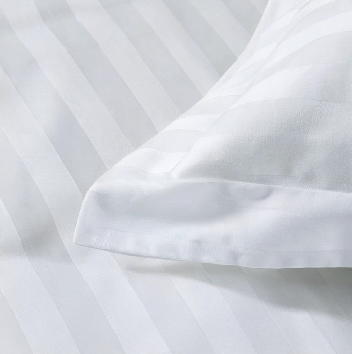 Zelesta Deluxe Hotel Stripe Satin Cotton Duvet - White