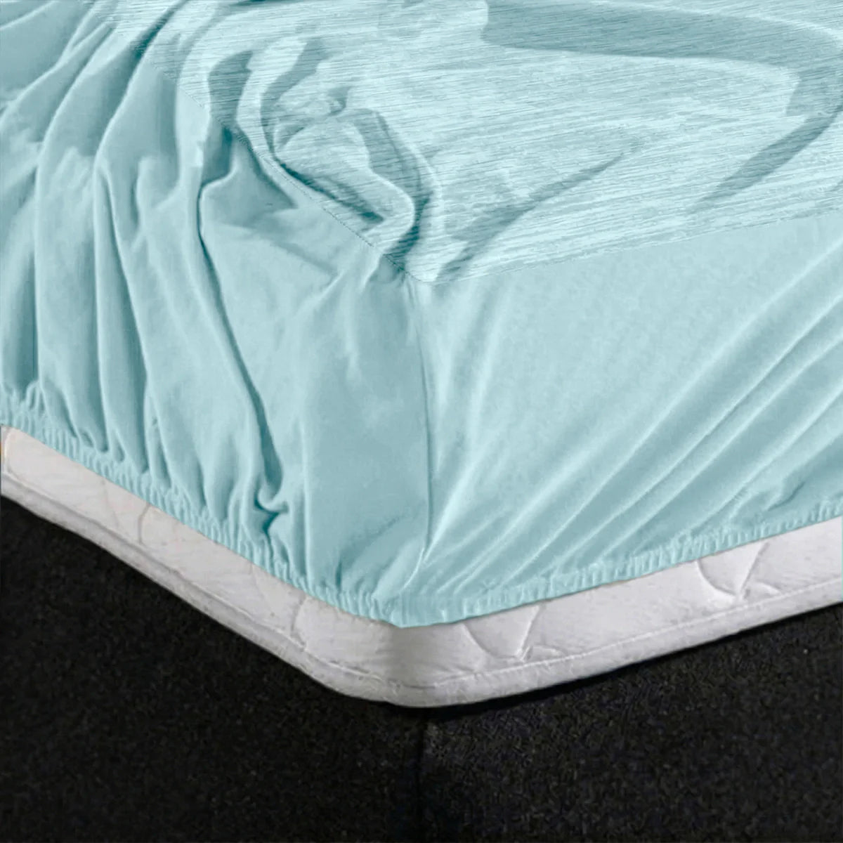 Zelesta Special Cooling Blend Fitted Sheet in Fresh Mint Green on a white background