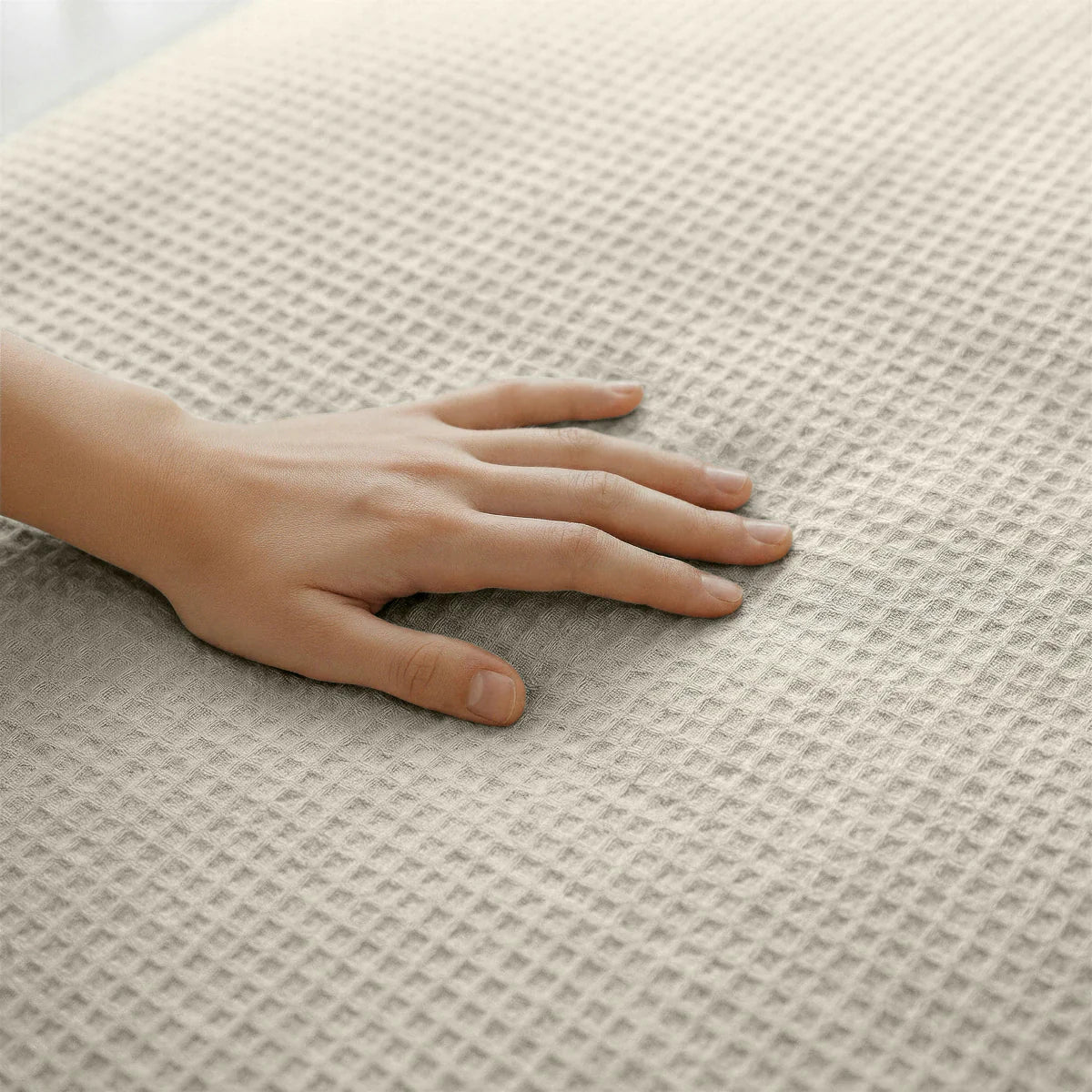 Zelesta Special Cooling Serene Summer Duvet - Cream White
