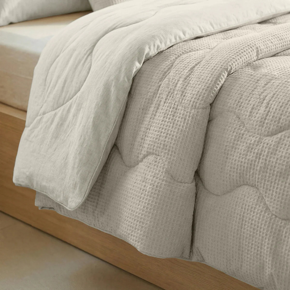 Zelesta Special Cooling Serene Summer Duvet - Cream White